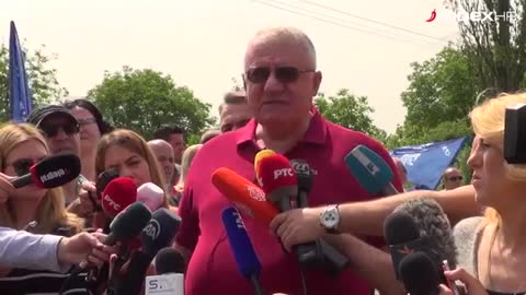 Četnici pljeskom dočekali Šešelja