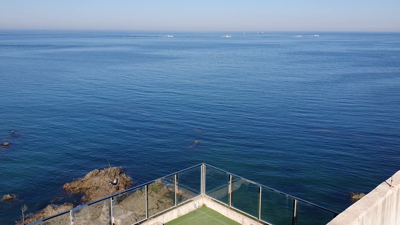 the vast sea from the rooftop