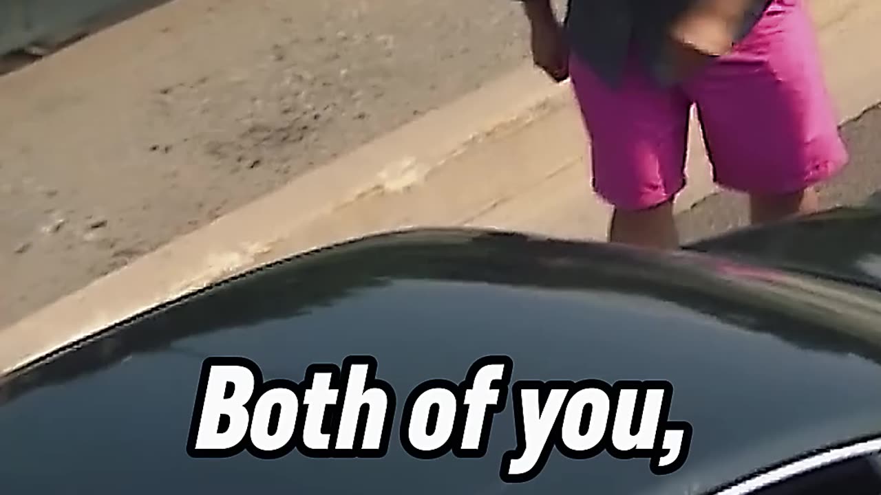 Canadian Officer Breaks Up Road Rage Incident In The Most Canadian Way Possible