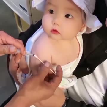 BABY VACCINATED VIRAL FUNNY VIDEO 😘😍