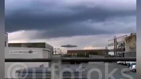 Incredible footage Ufos