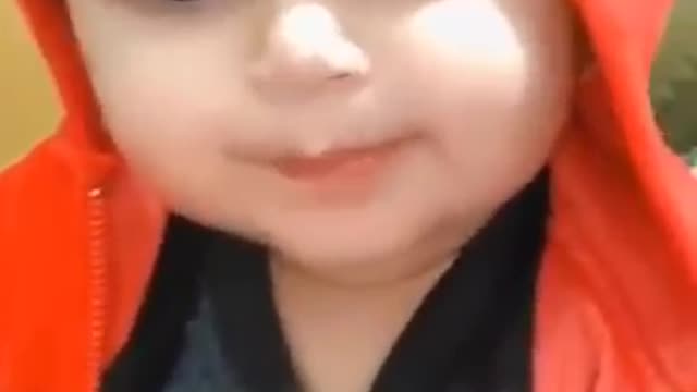 Cute baby reaction 🥰