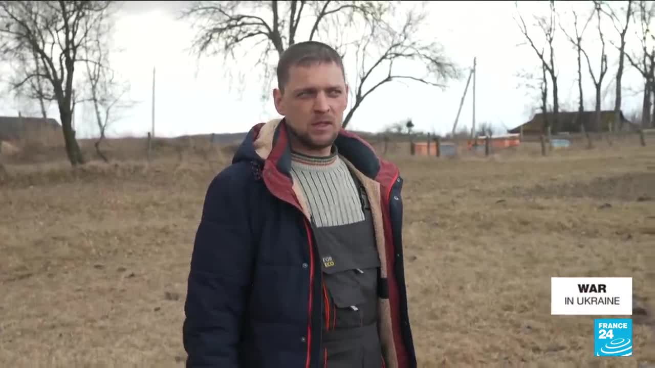 War in Ukraine Ukrainian villagers prepare to fight the Russians • FRANCE