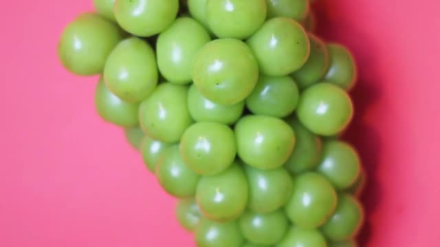 Grapes close-up Enjoy watching