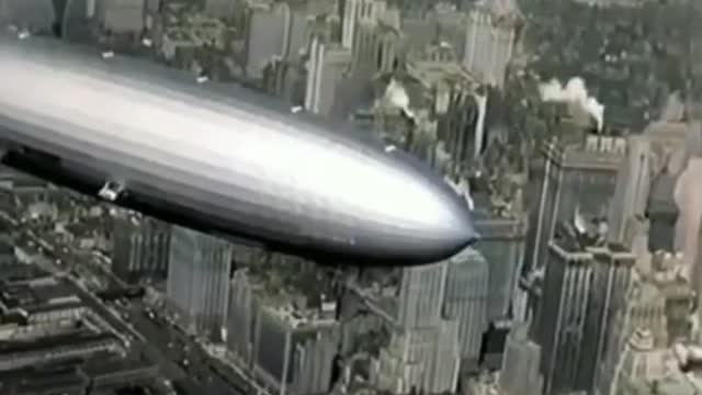 Hindenburg flying over NYC an hour before the incident in New Jersey, 1937