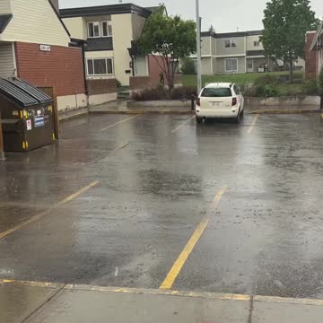 Unreal out of this world Thunder Storm 4/6/2021 NOW Edmonton AB CA