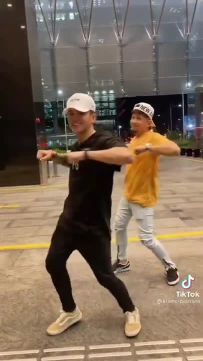 Rampapampam TikTok Dance _ Dance Challenge _ TikTok DM