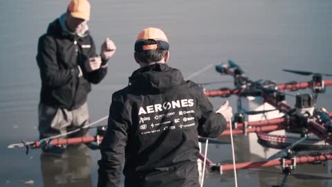 Premier saut en parachute depuis un drone !