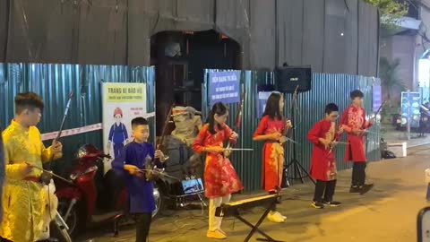 Despacito, played by children in Vietnam.