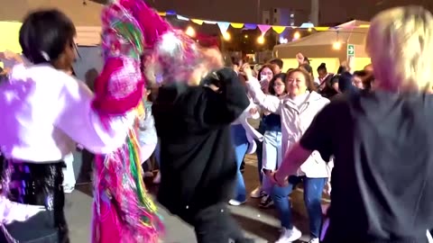 Peruvian singer mixes K-pop with Quechua language
