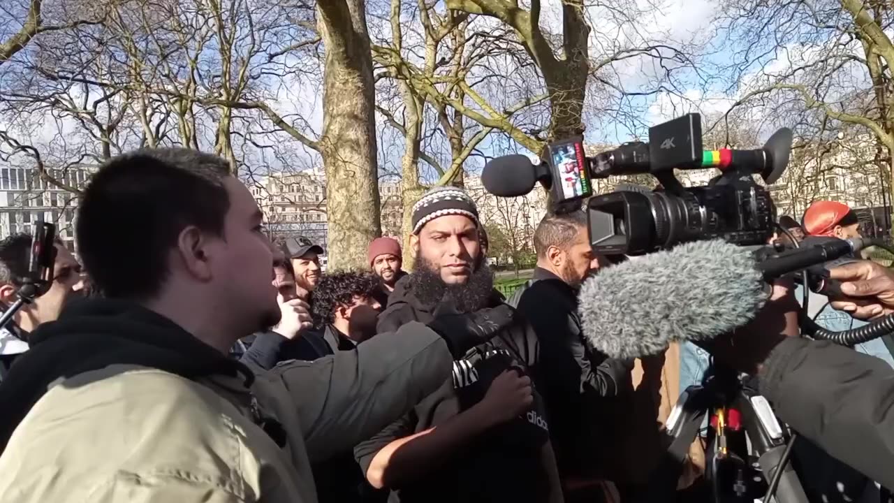 A quarrel between a Sunni and a Christian is cause for concern live in speakers corner london