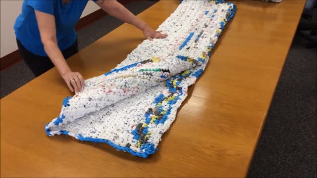 How to Crochet PLARN (PLastic yARN) Sleeping Mats for the Homeless