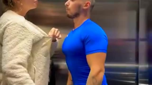 Hilariously Bodybuilder Subway Prank Video Funny Reaction Tiktok Meme Russia