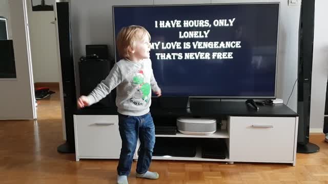 My son dancing on Limp Bizkit, This is so cute !