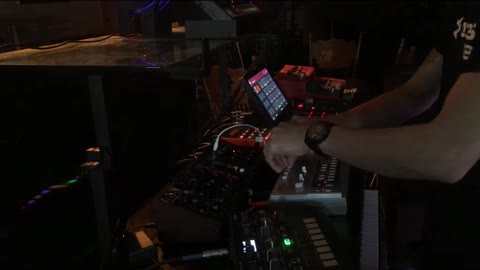 Electric Skys - Live Performance - MoXoM the AudioSoldier