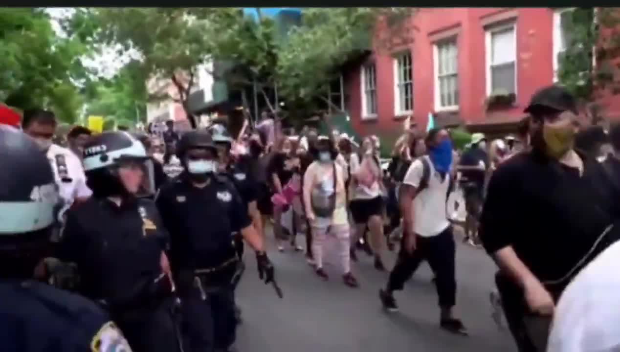 BLM & Antifa Riots 2020 - 2020-06-28-23-47-22-NYC-earlier.mp4