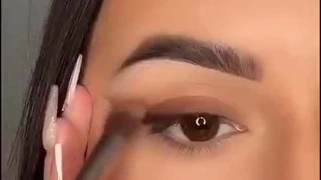 cool eyeliner hack