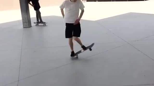 Amazing 360 Spins on a Skateboard!