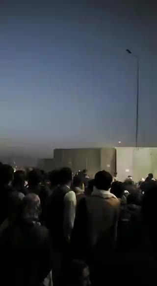 🇦🇫 Se volvieron a realizar disparos en el aeropuerto de Kabul