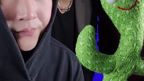 Cactus vs Beatbox Funny Challange