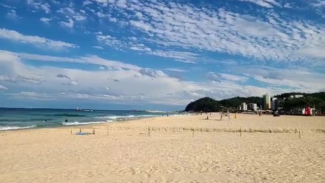 Korea) This is a video taken in the sea on the east coast of Korea. Healing and peace of mind.