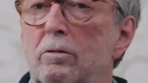 Eric Clapton, chitarrista e cantautore britannico, dopo il vaccino....