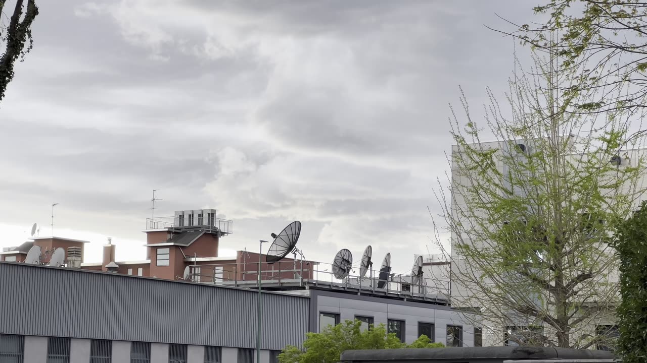 Milano, continua il maltempo a Pasquetta