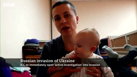 Children sheltering from Russian bombs in Ukraine - BBC News