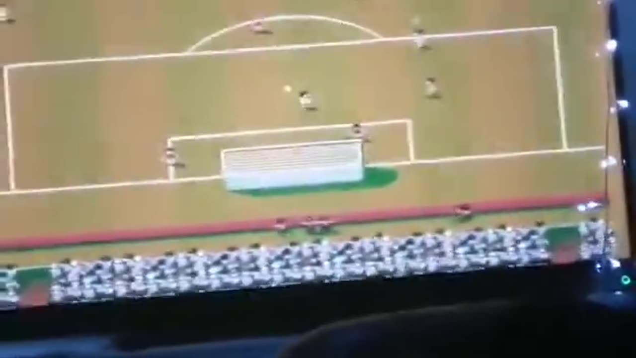 Sensible World of Soccer - SWOS game play...