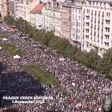 MASS UNTI GOVERNMENT ,NATO , E U DEMONSTRATION