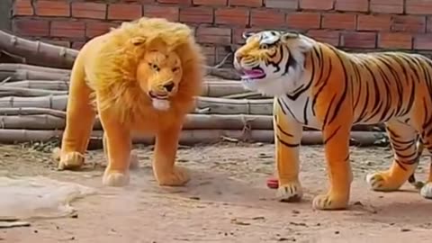 Fake lion prank on the dog funny video