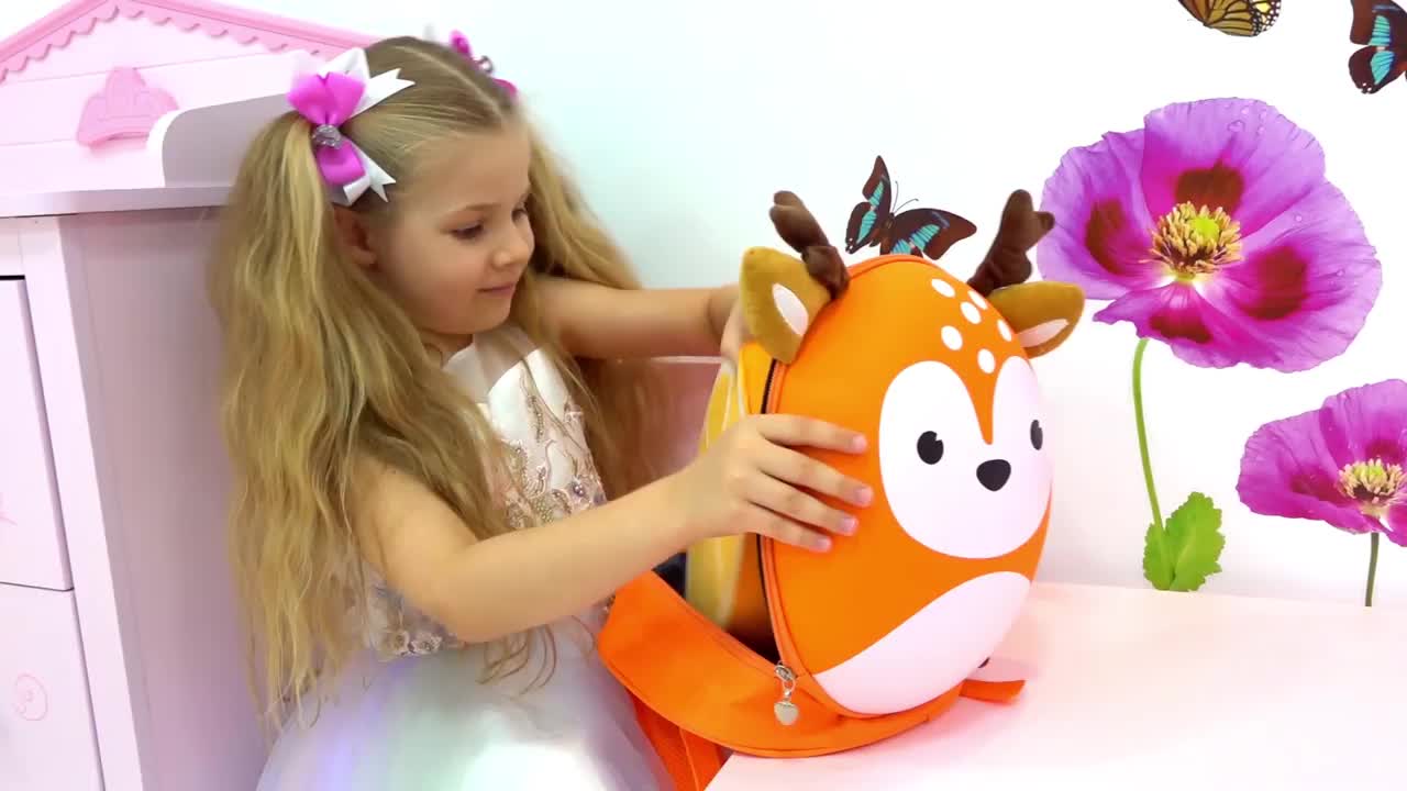 Diana and Roma in educational videos for kids - alphabet, numbers and colors