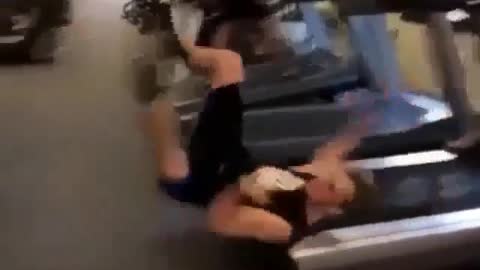 Funny Man falls while making videos at GYM
