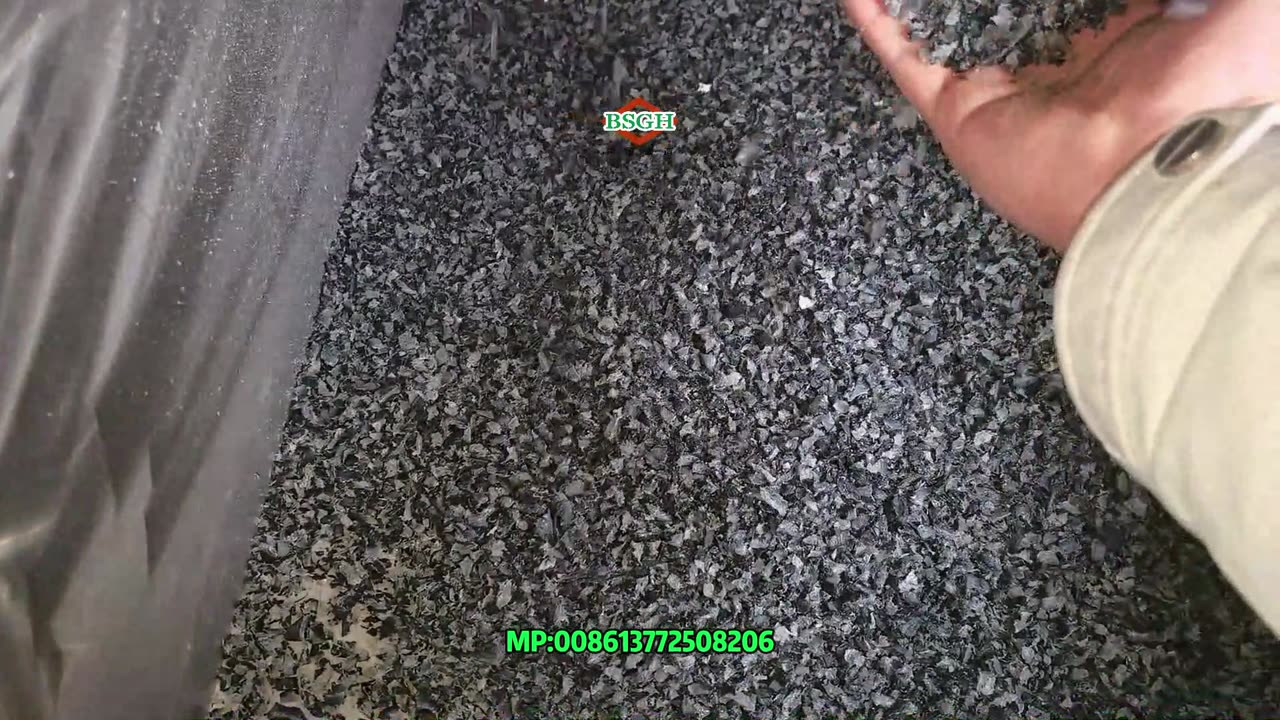 Plastic Shredding Machine | Shredder Machine In Crushing Plastic Cover Of Scrap Cables