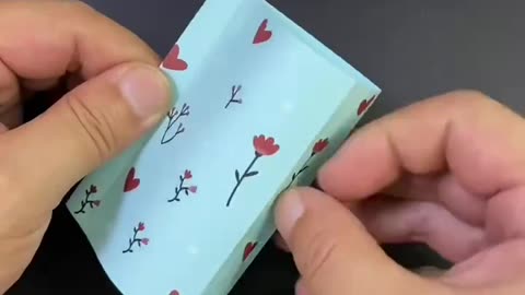 Make Mini handbags by hand with children!