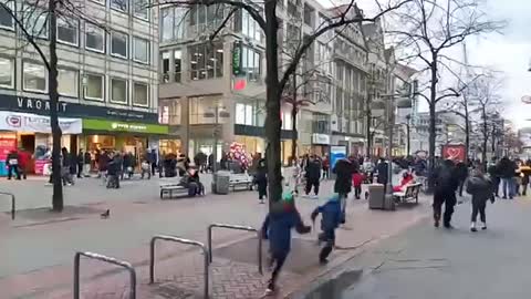 Polizei Hannover bei der Arbeit 5.2.22