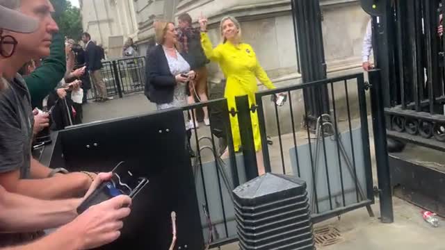 British Cabinet Memeber Andrea Jenkyns gives commie protesters the middle finger