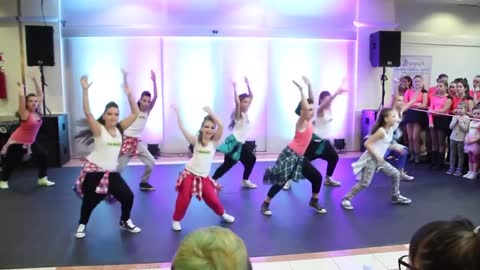 Zumba -- dance collectif