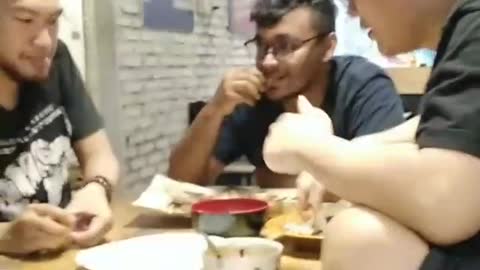 The Exorcist of Evil Spirits devours grilled fish