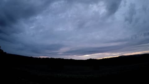 Sun Rise Rain 8 9 22 70f/21c