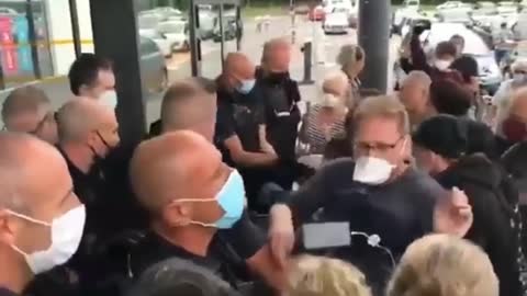 18/08/2021 FRANCIA: SENZA LASCIAPASSARE NON SI ENTRA