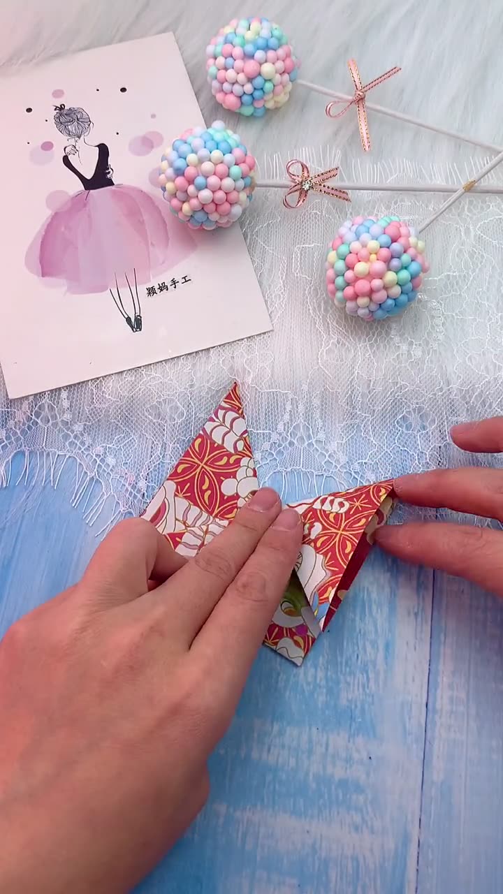 Making the CUTEST Paper Heart - DIY Craft Tutorial!