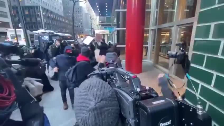 Protest as New York - Cuomo's office