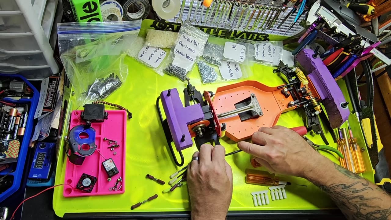 Continuing to Reassemble the RC10 Dirt Oval Car EP06