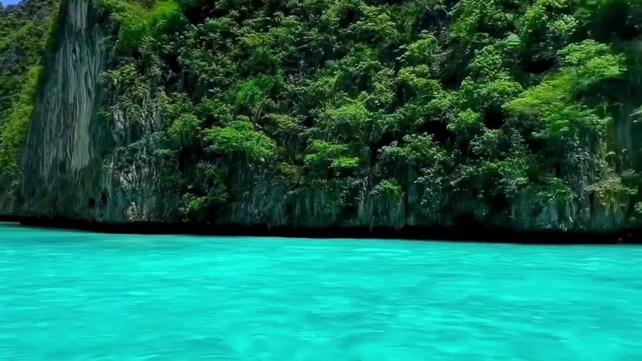 Beautiful Hill's beach water falls and mountains