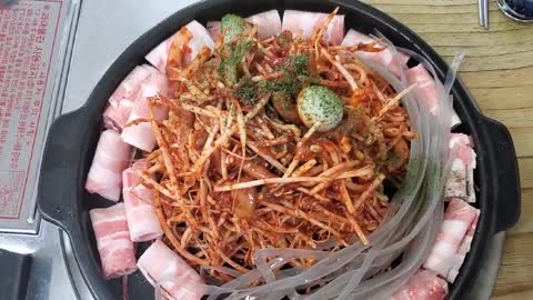 Stir fried beef octopus giblets