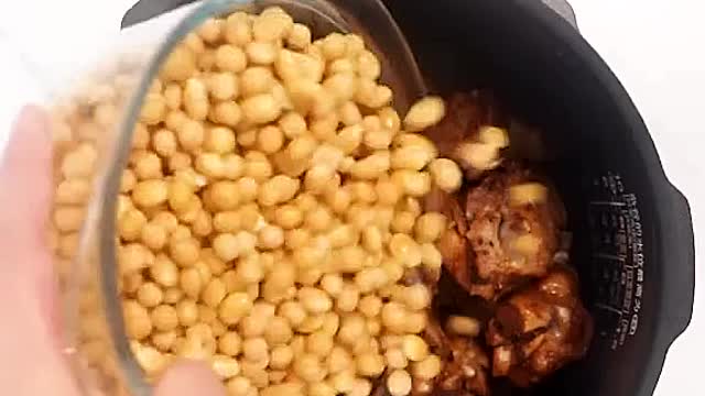 soybean stewed with pig's trotters