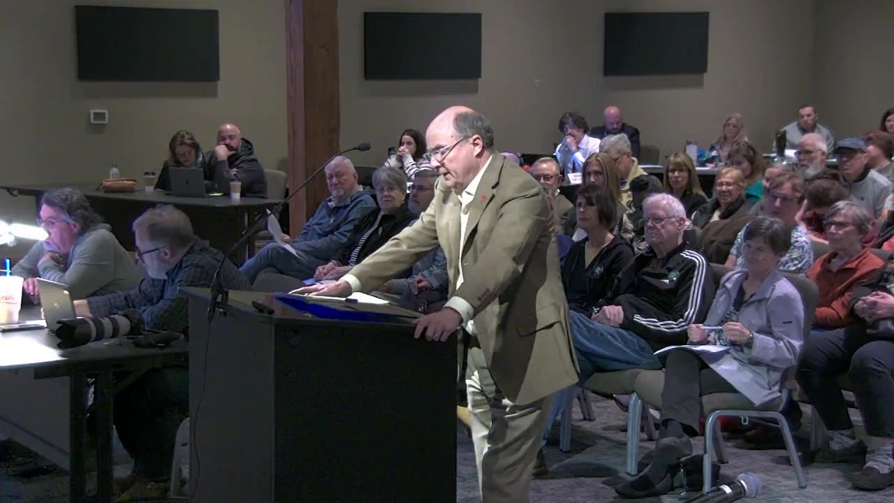 Joe McCutchen speaks against UN 15 minute city agenda in Fort Smith, Arkansas Board Meeting