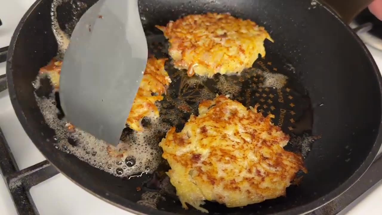 I CAN'T STOP COOKING! POTATO PANCAKES! VERY FAST