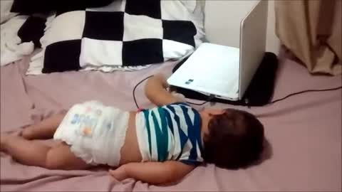 THIS BABY SEE ONLY WHAT HE DID